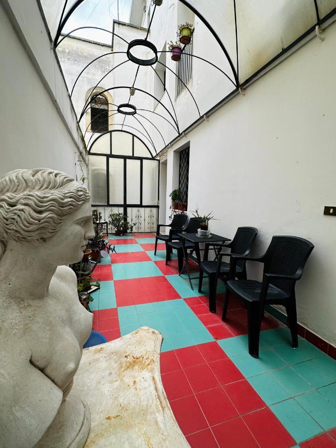 Elegante Appartamento Nel Cuore Del Barocco Lecce Bagian luar foto