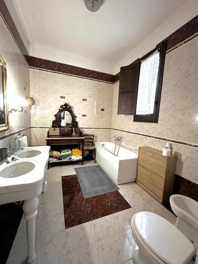 Elegante Appartamento Nel Cuore Del Barocco Lecce Bagian luar foto