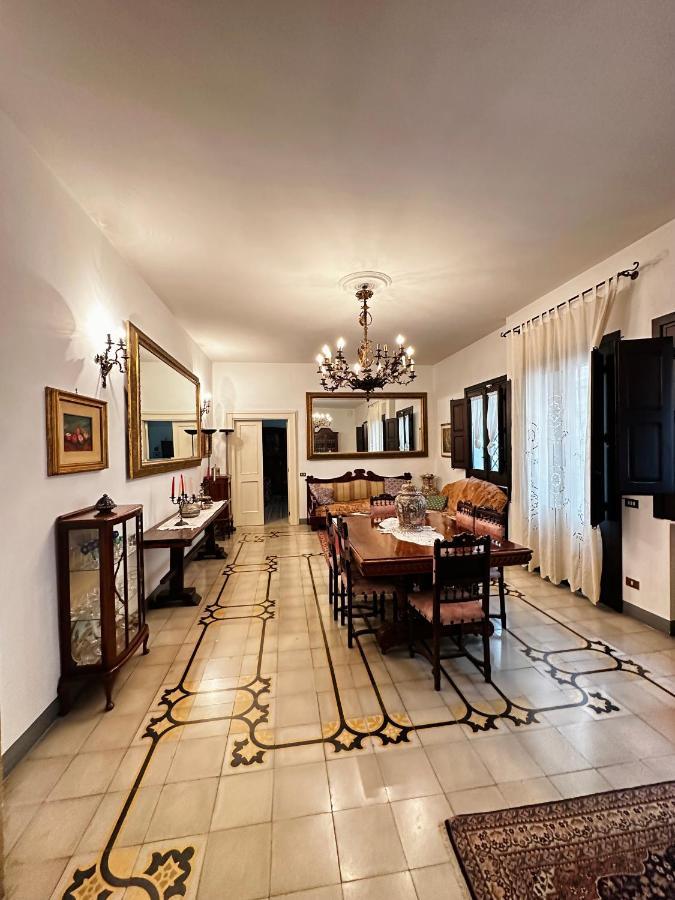 Elegante Appartamento Nel Cuore Del Barocco Lecce Bagian luar foto